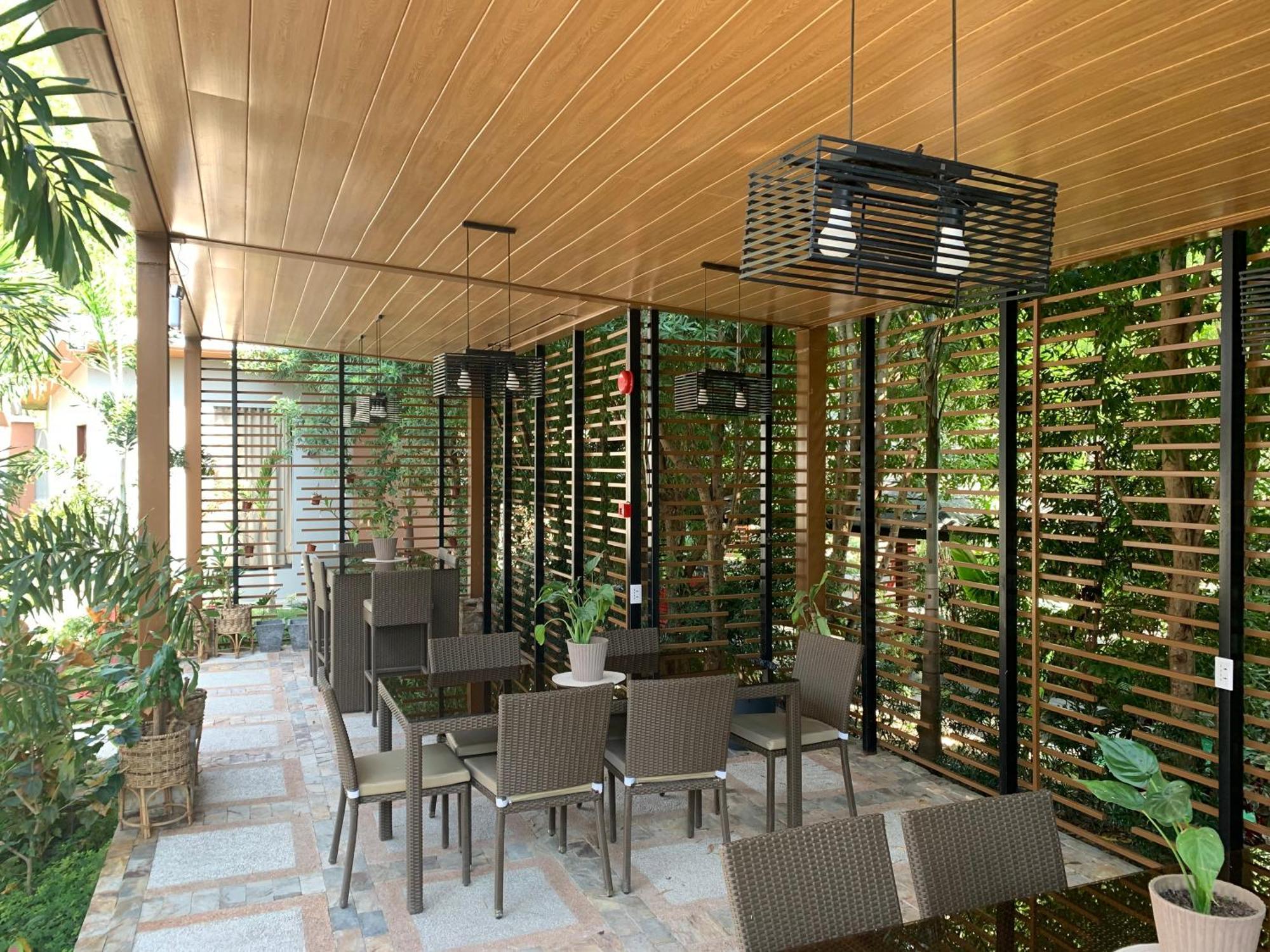 Armando'S Garden Resort And Restaurant Anao エクステリア 写真